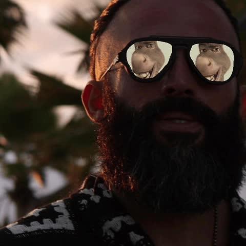 Aiii Me, Eşşex Me.