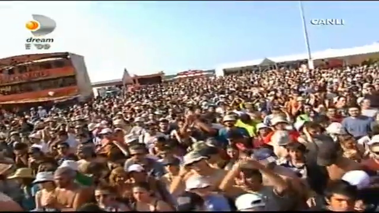 maNga - Dünyanın Sonuna Doğmuşum ( Rock`n Coke - 2009 )