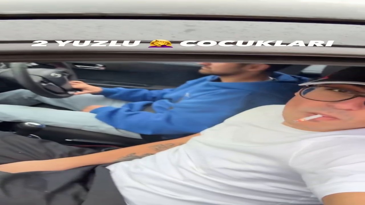 qimptoven ve arkadasları araba ile piyasa yapıyorlar