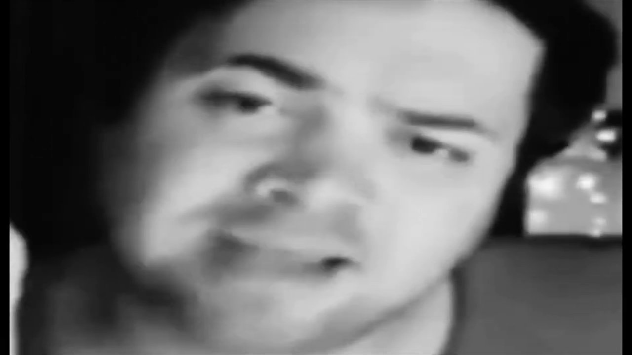 Sasi "O annen domaltılacak" diyor..