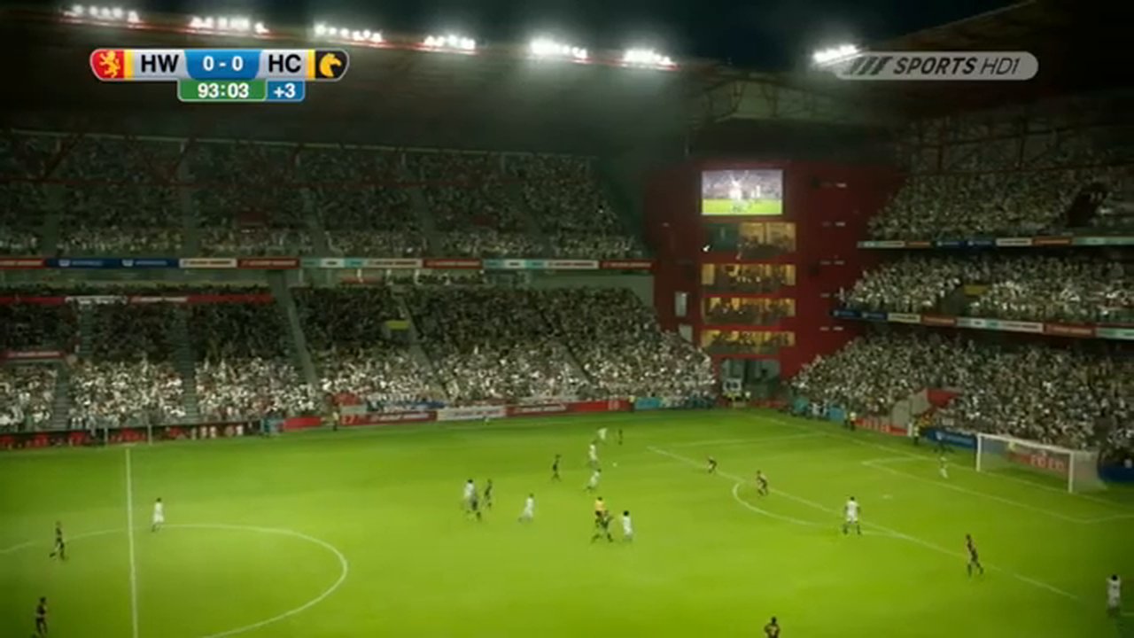 kayarak sahayı turlayan adam