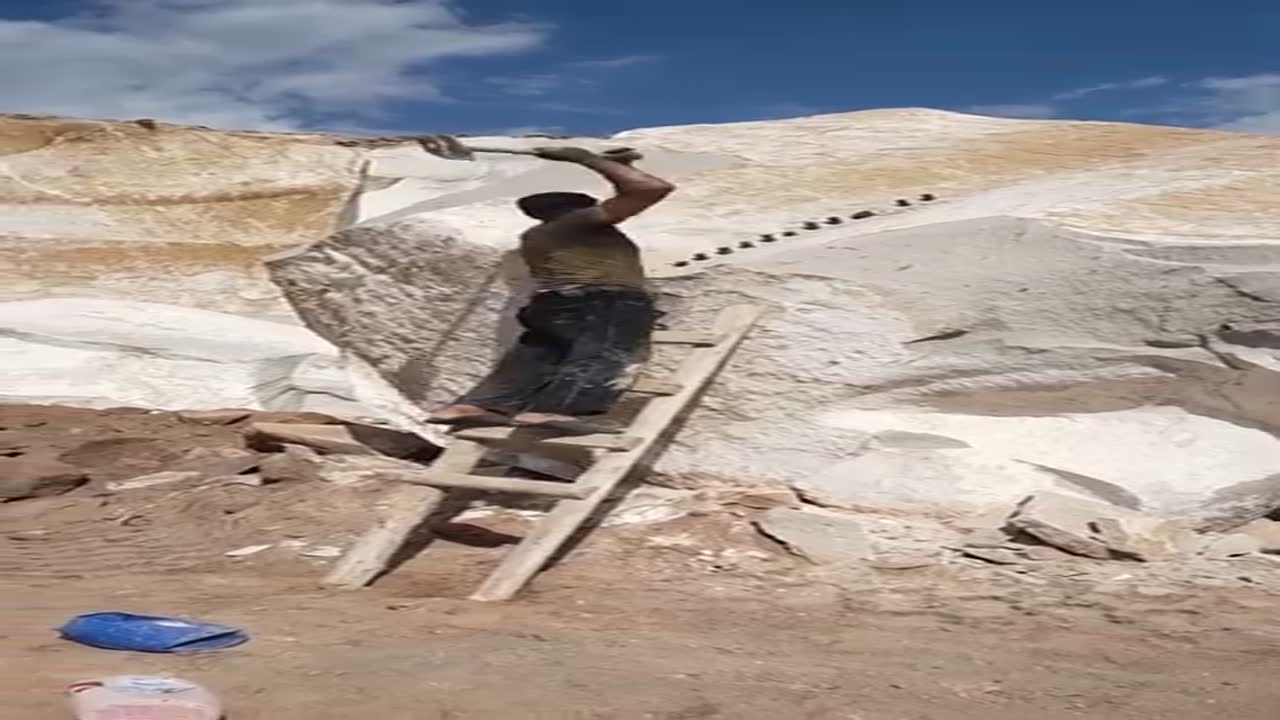 Büyük aletli adam taş gibi kızın azgınca isteklerini kırmıyor | FULL HD